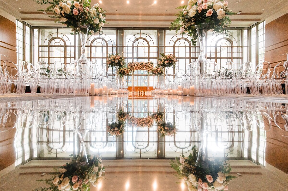 Grand-Luxury-Fairmont-Olympic-Wedding-Flora-Nova-Design-Seattle-00042