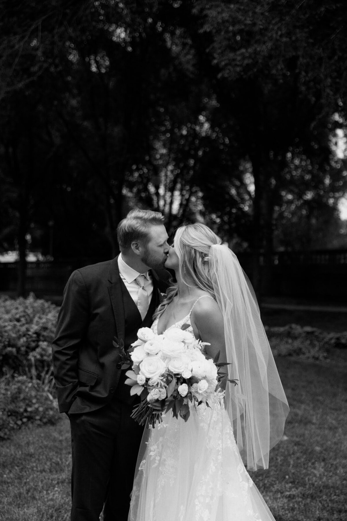 Jack-and-Julia-6.16.2023-Nichole-Babiez-Photography-Chicago-Illinois-wedding-photographer-bridgeport-art-center-downtown-wrigley-building-union-station-couples-wedding-party-portraits-reception-candid-luxury-downtown--28