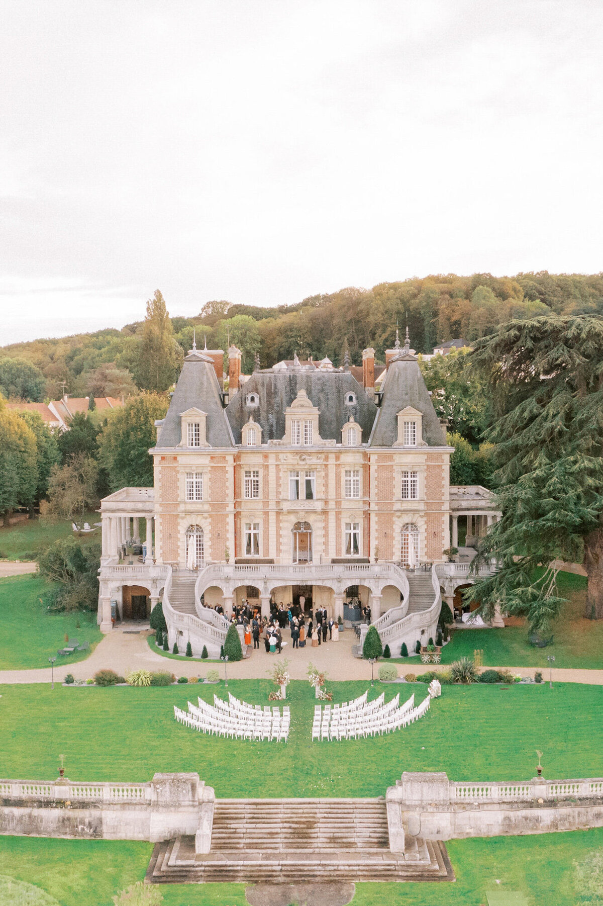 Maïlys Fortune Photography Husband Wife Wedding Weddings Photography France Switzerland Italy Timeless Dreamy Imagery Bilingual French English Destination Weddings Destination Wedding Provence French Riviera Paris Lake Como Tuscany114