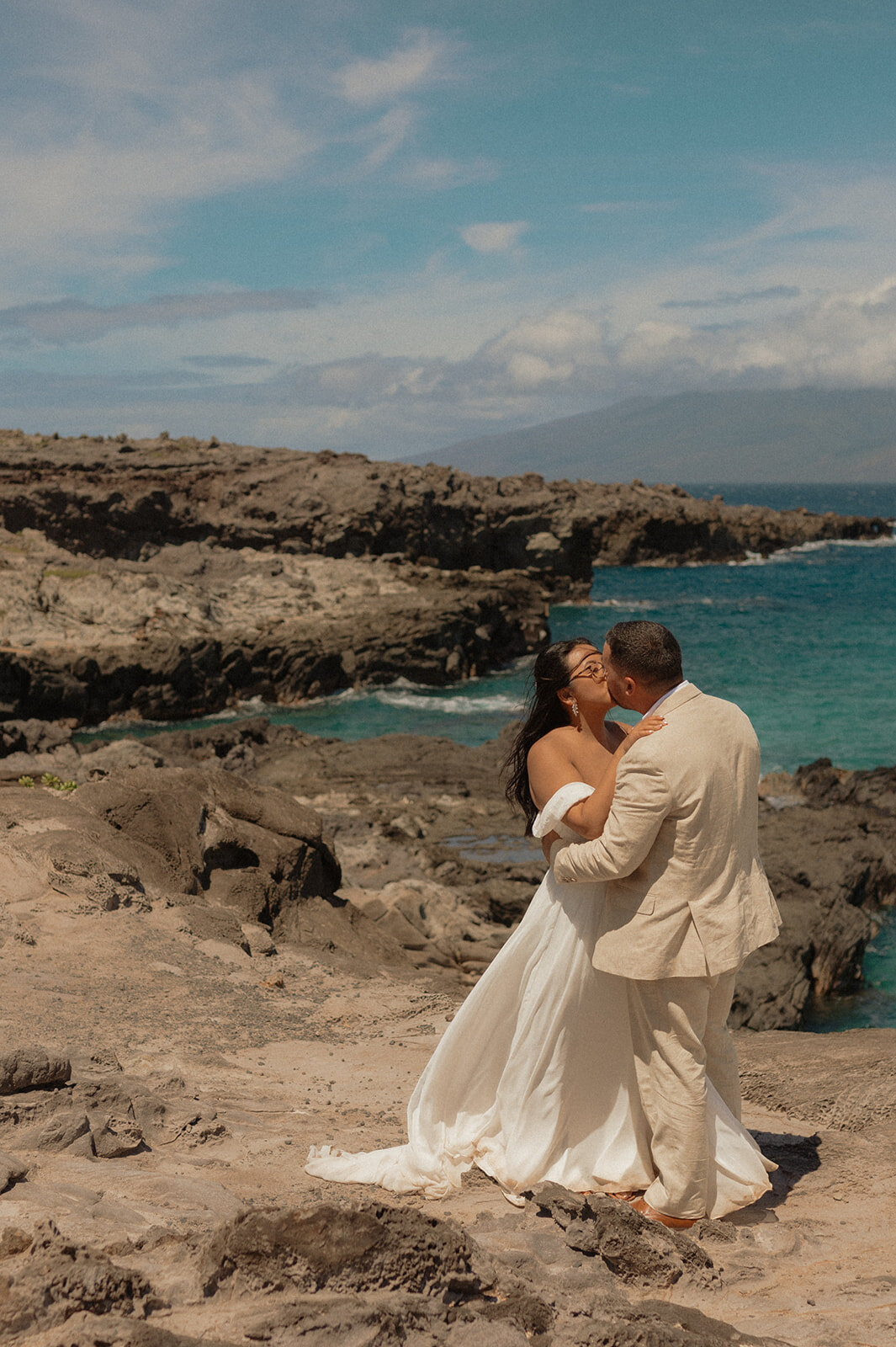 michigan hawaii elopement photographer