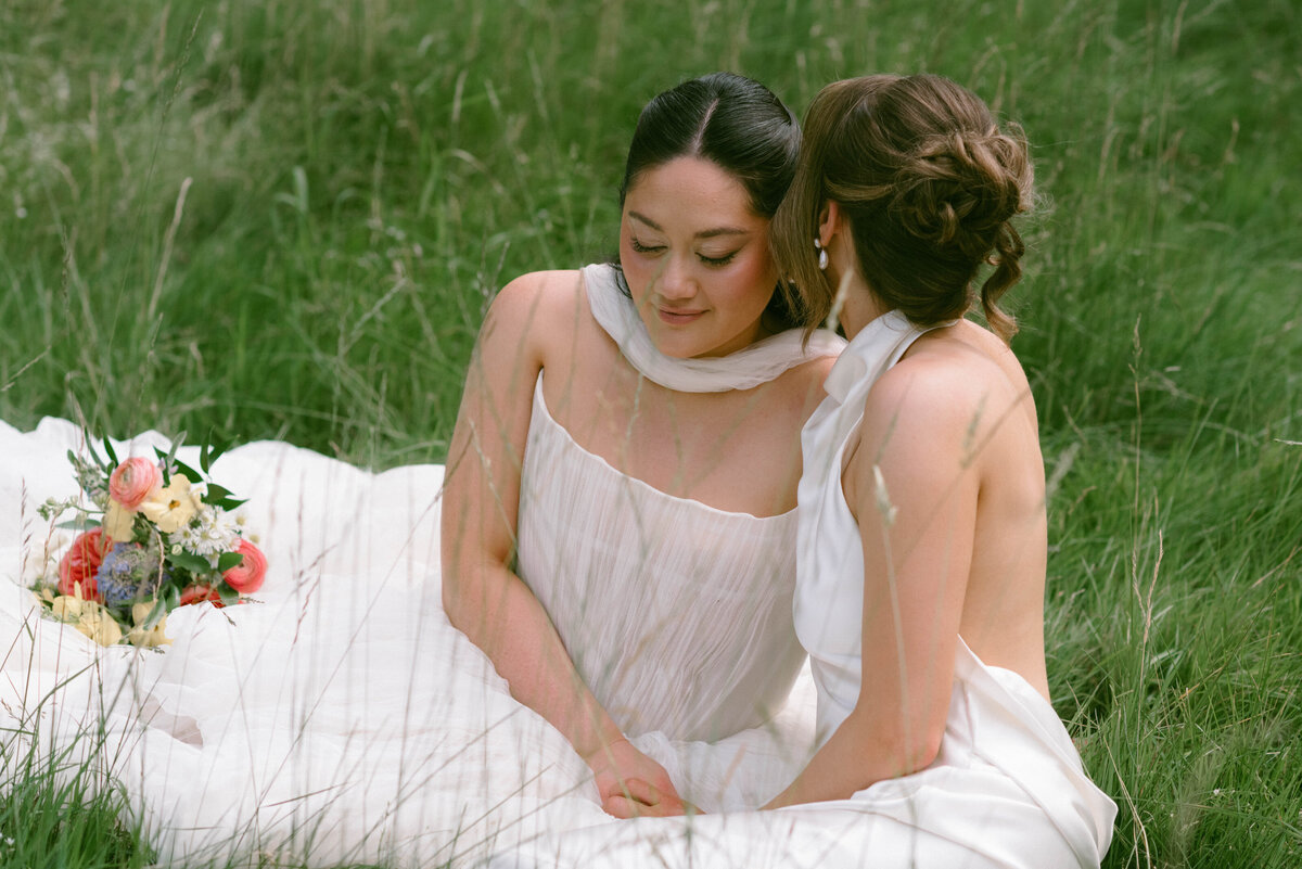 Faye-Fern-Creative-ArdentAndElm-Meaghanne-Tatiana-Hudson-Valley-Same-Sex-Wedding-First-Look-10