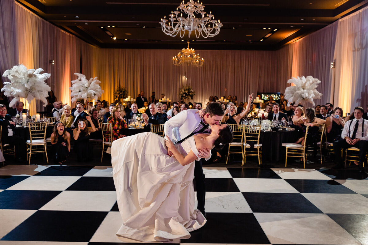 w-hotel-austin-new-years-eve-wedding-photographer-john-winters-24-1536x1024