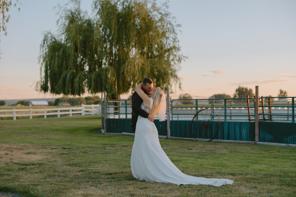 BillieFruitPhotography-C+BwedSNEAK-56