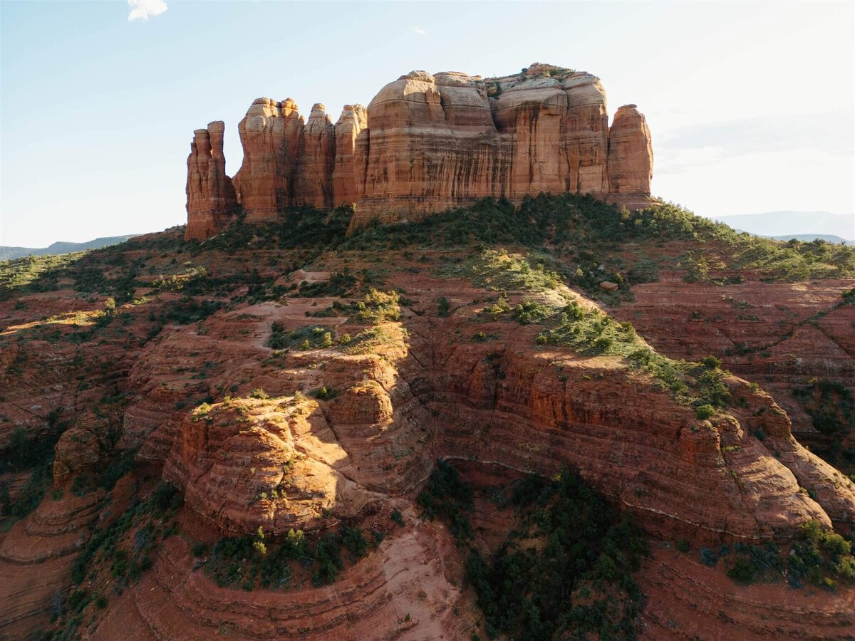 tinted-events-design-and-planning-sedona-wedding-portrait-cathedral-rock-photography-memories-by-lindsay-destination-wedding-planning