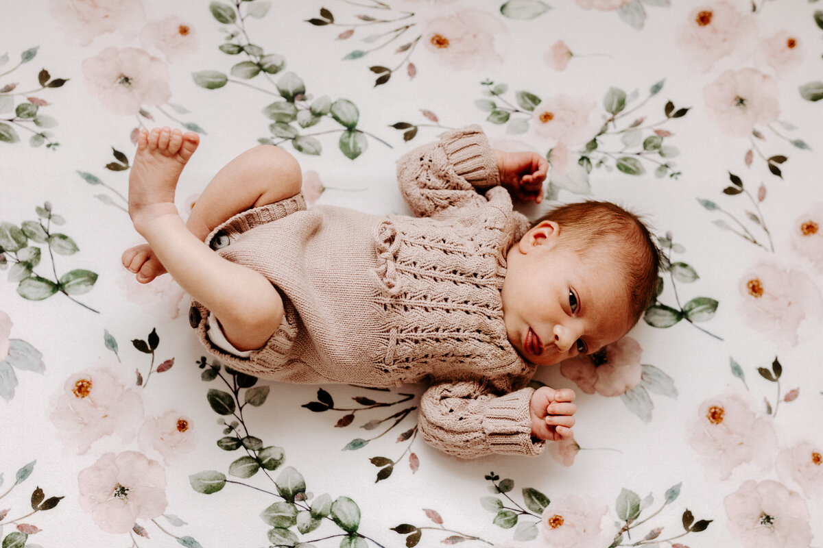 Blissfullybriphotography-Pittsburgh-newborn-home-hailey-isabelle-099