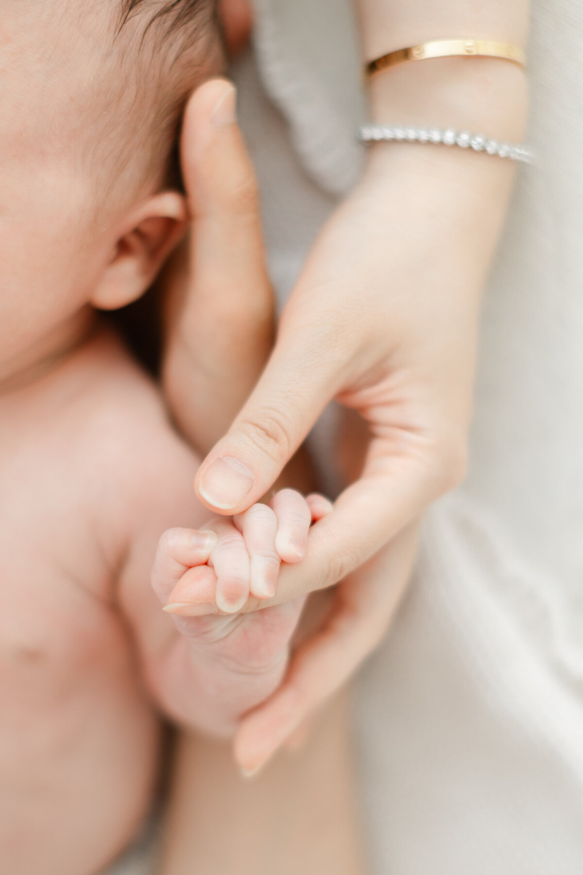 Newborn photography session at a Philadelphia photography studio - 27
