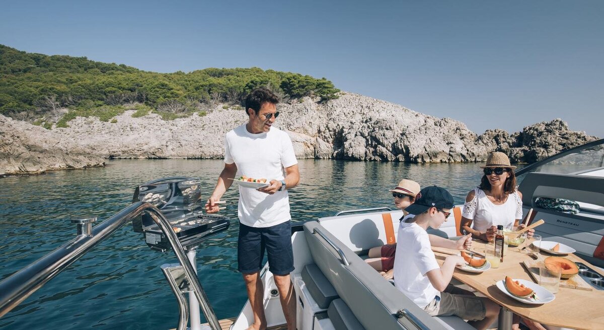 beneteau-flyer-10-exterior-4
