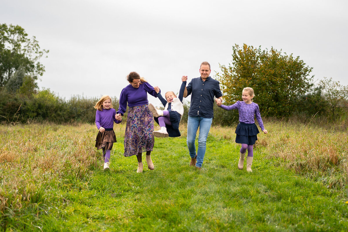 Gezinsfotoshoot thuis Stralende liefde