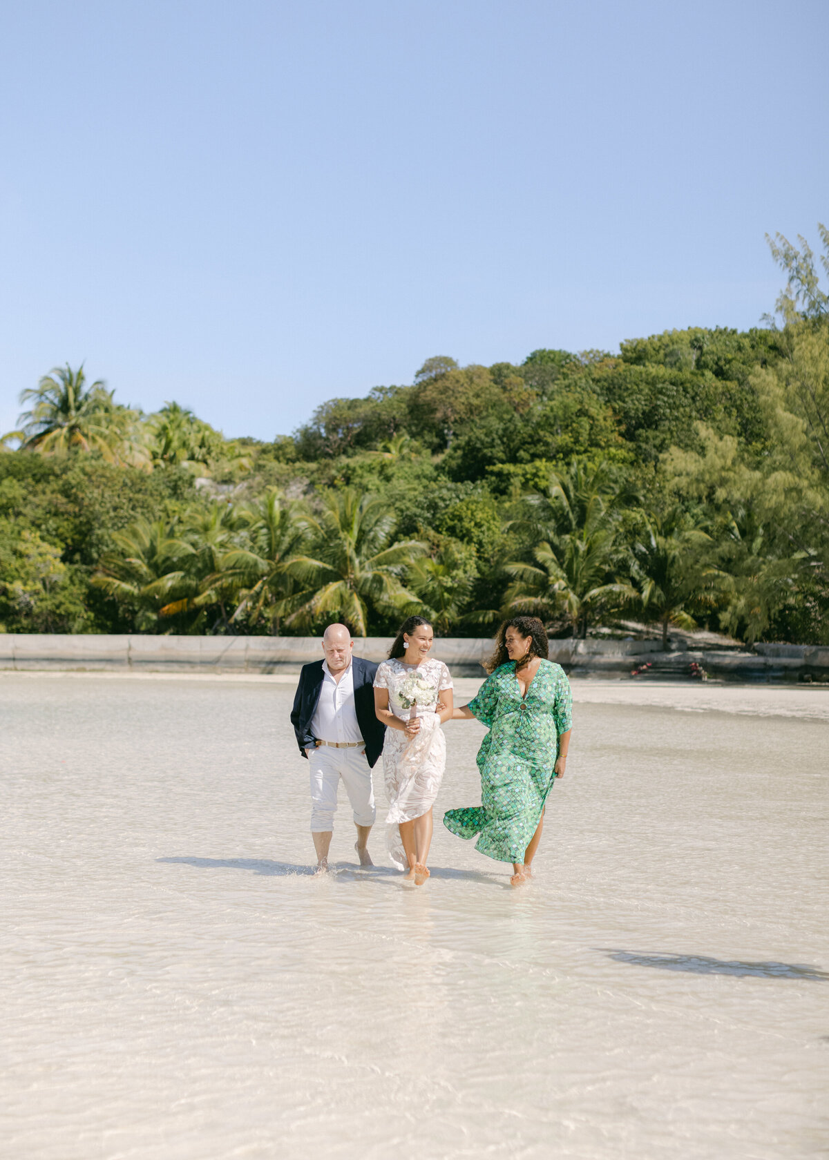 alessandra-shane-harbour-island-wedding-hollyclarkphotography-h-470