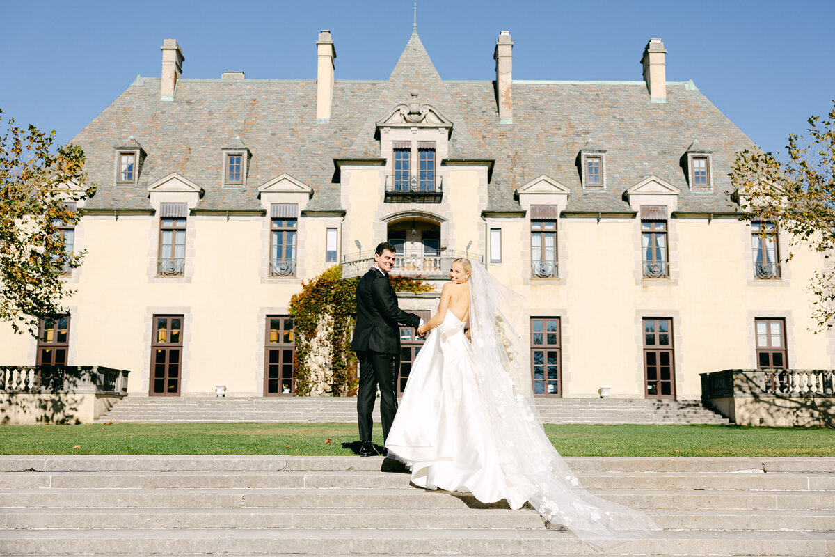 Iconic Wedding Photos at Oheka Castle, Long Island Timeless Wedding Photographer