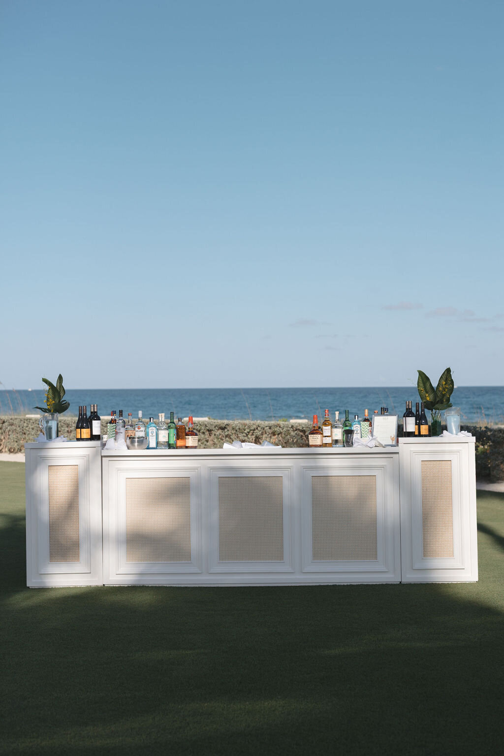 Palm Beach Jupiter Vero Beach wedding planner wedding design wedding coordination Florida wedding full service wedding planner full service wedding management South Florida wedding classic wedding design private club wedding-367