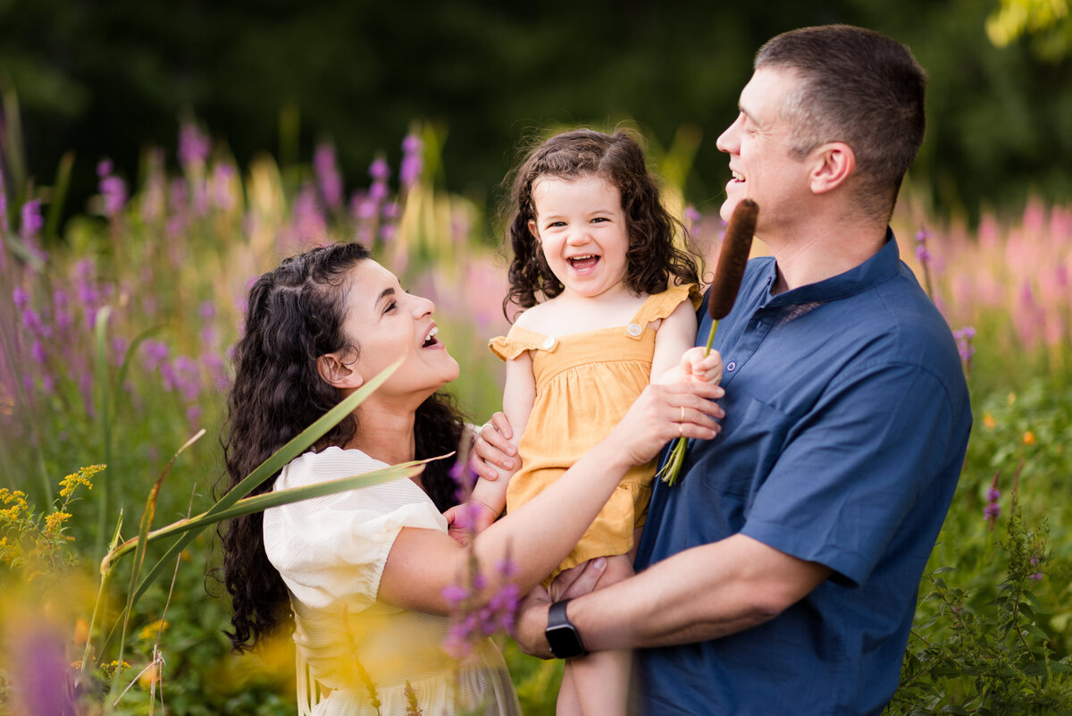 Boston-family-photographer-bella-wang-photography-Lifestyle-session-outdoor-wildflower-45