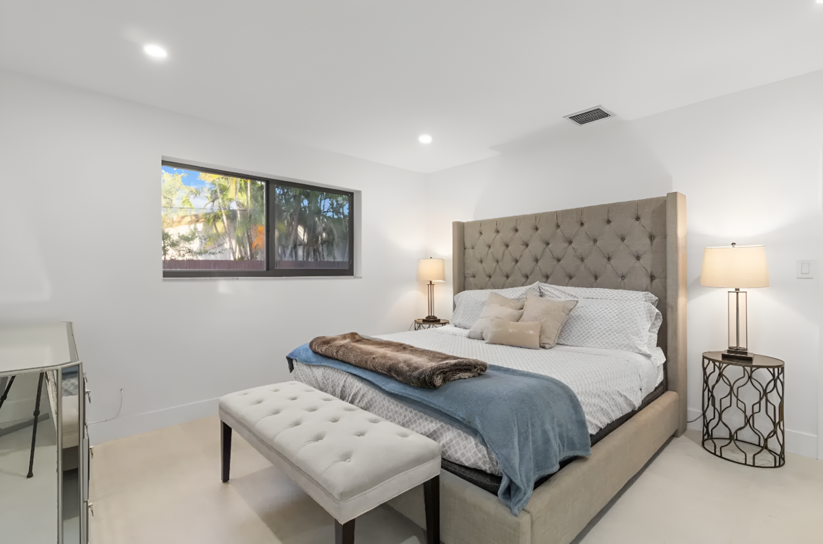 Bedroom 1 (1)