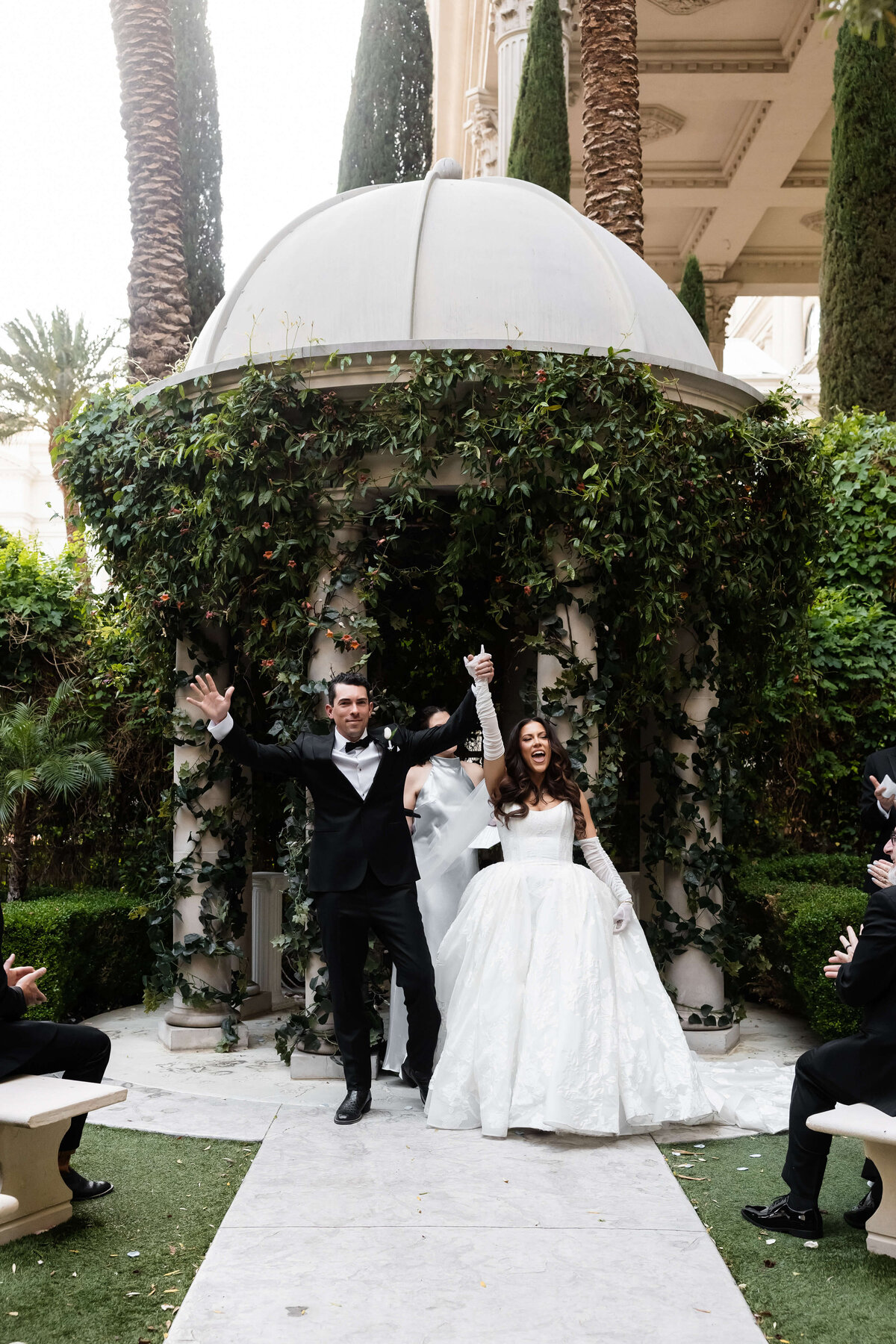 59riskyexposure_samantha-rydge_las-vegas-elopement-photography