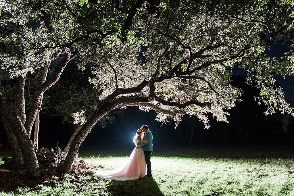 Intimate wedding in Utopia Texas Hill Country Wedding Venue photos by Allison Jeffers Photography_0064