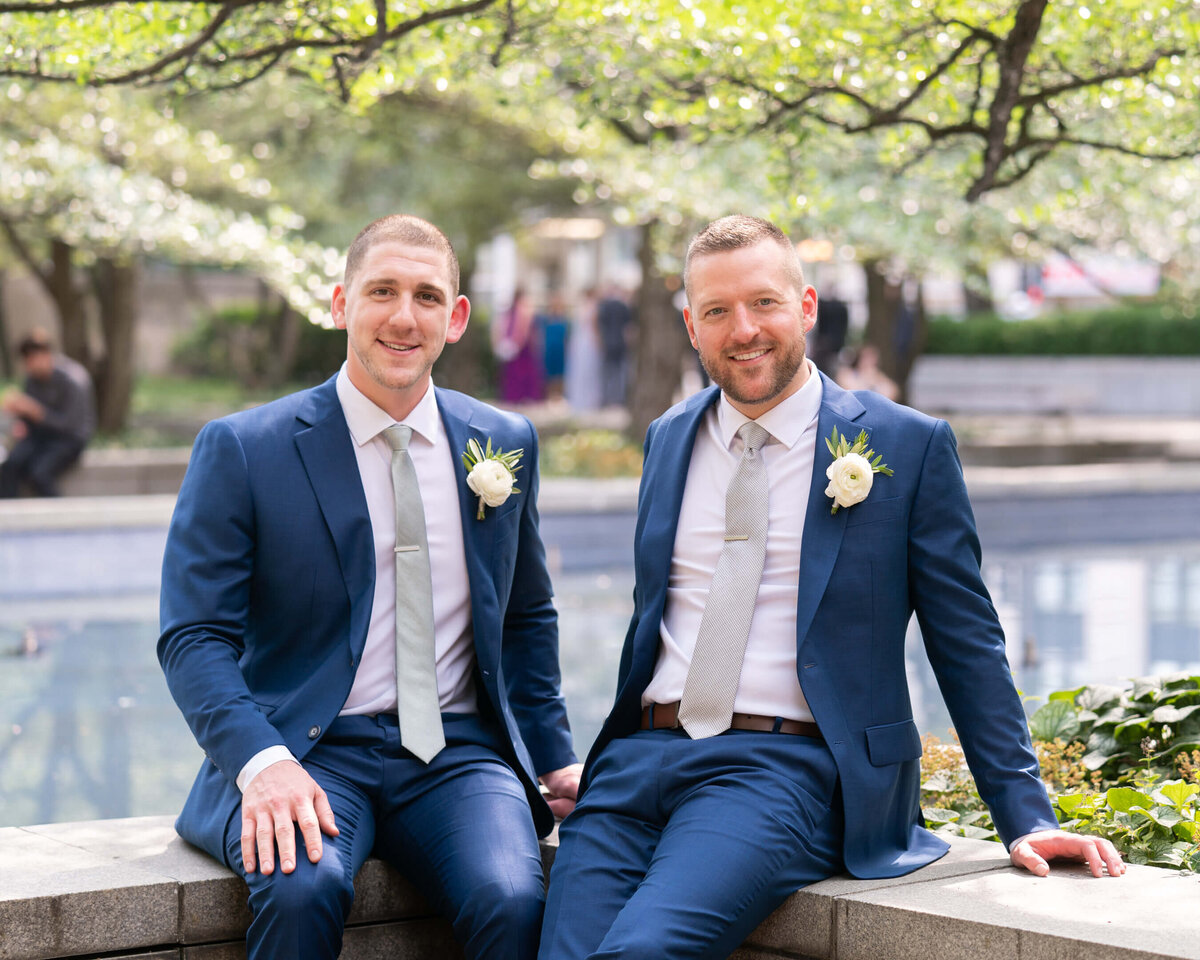 gay-wedding-chicago-chic-two-grooms-art-institute-garden-1