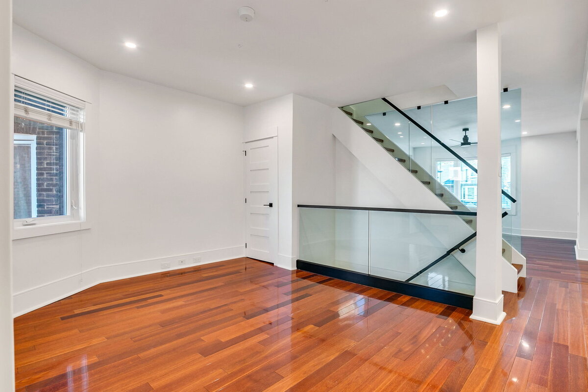 13-web-or-mls-12_002_Dining Room