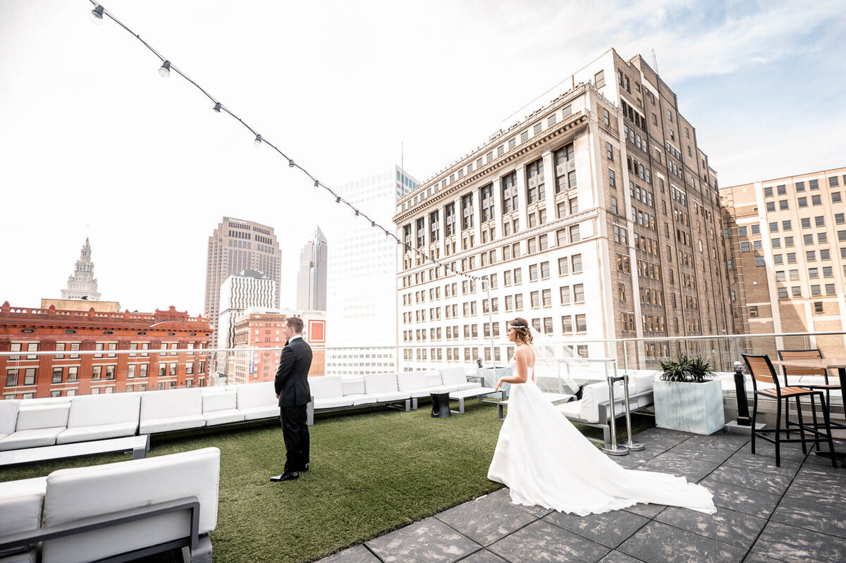 cleveland-rooftop-wedding-picture-13
