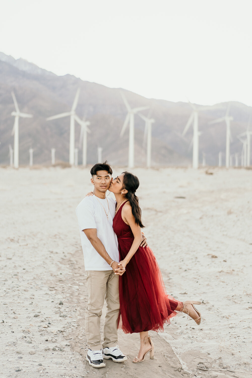 Palm-Springs_Windmills-Engagement-Session-24