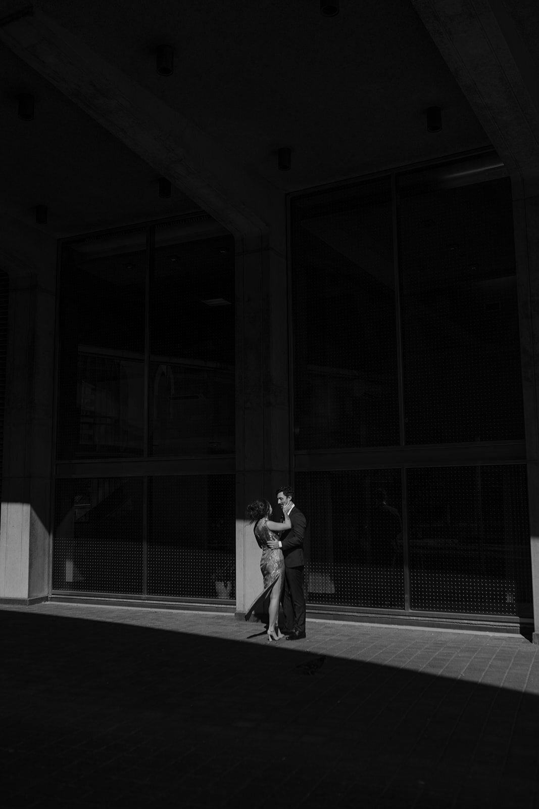 toronto-city-elopement-city-hall-ttc-subway-sugar-beach-fun-romantic-sumer-wedding-2749