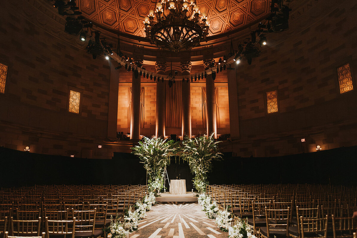 CORRIE-ZACH-NYC-WINTER-WEDDING-AT-GOTHAM-HALL_PHOTOS_BY_MARIA_B_LUNG_0568