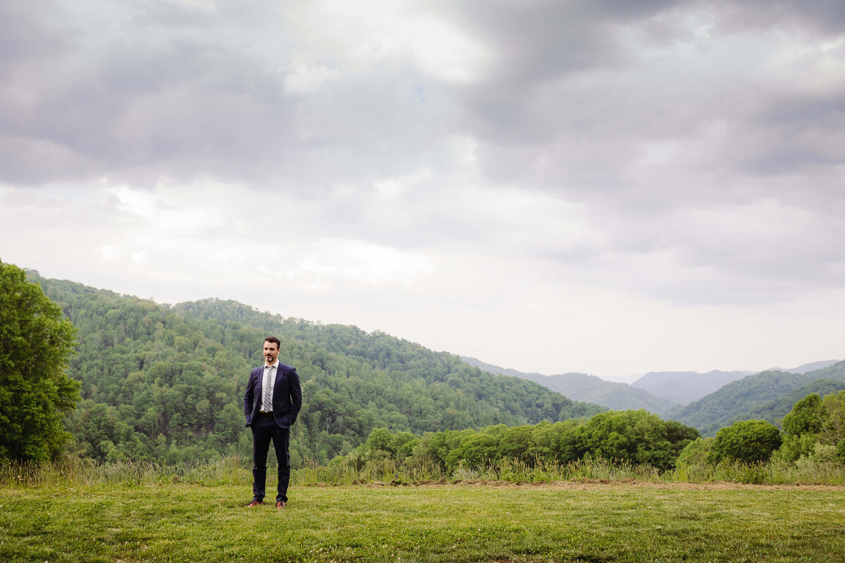Hot-Springs-Cabin-NC-Elopement-33