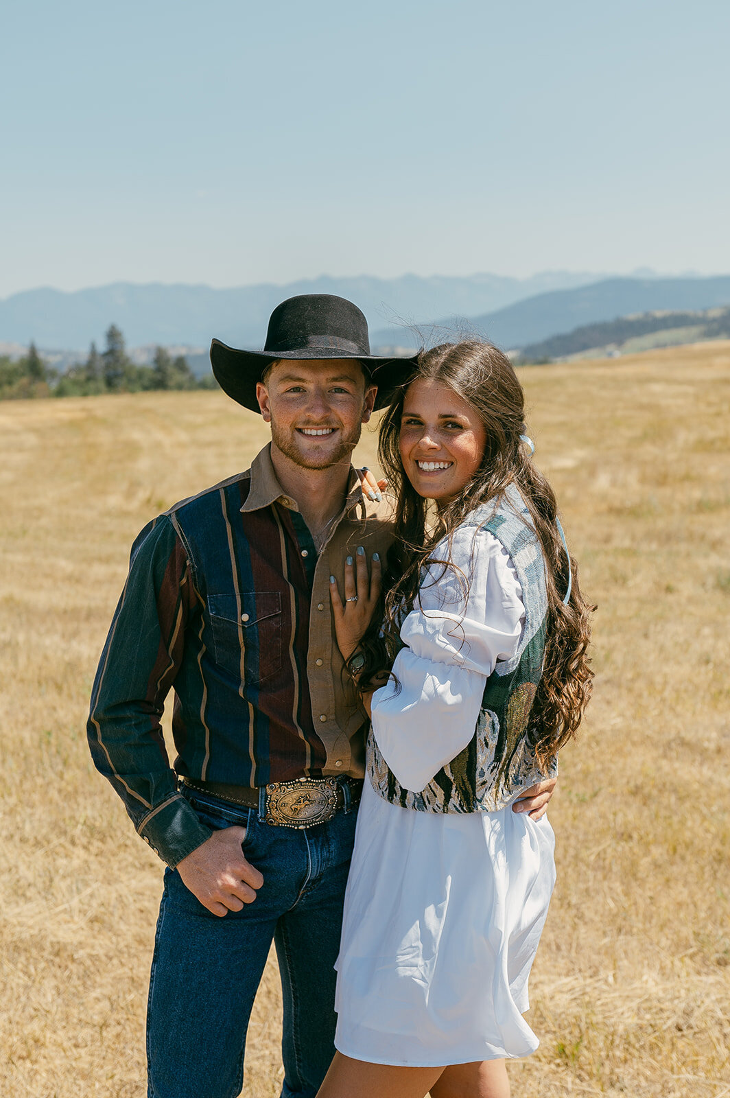presley-gray-photo-haybale-forest-montana-elopement-8009