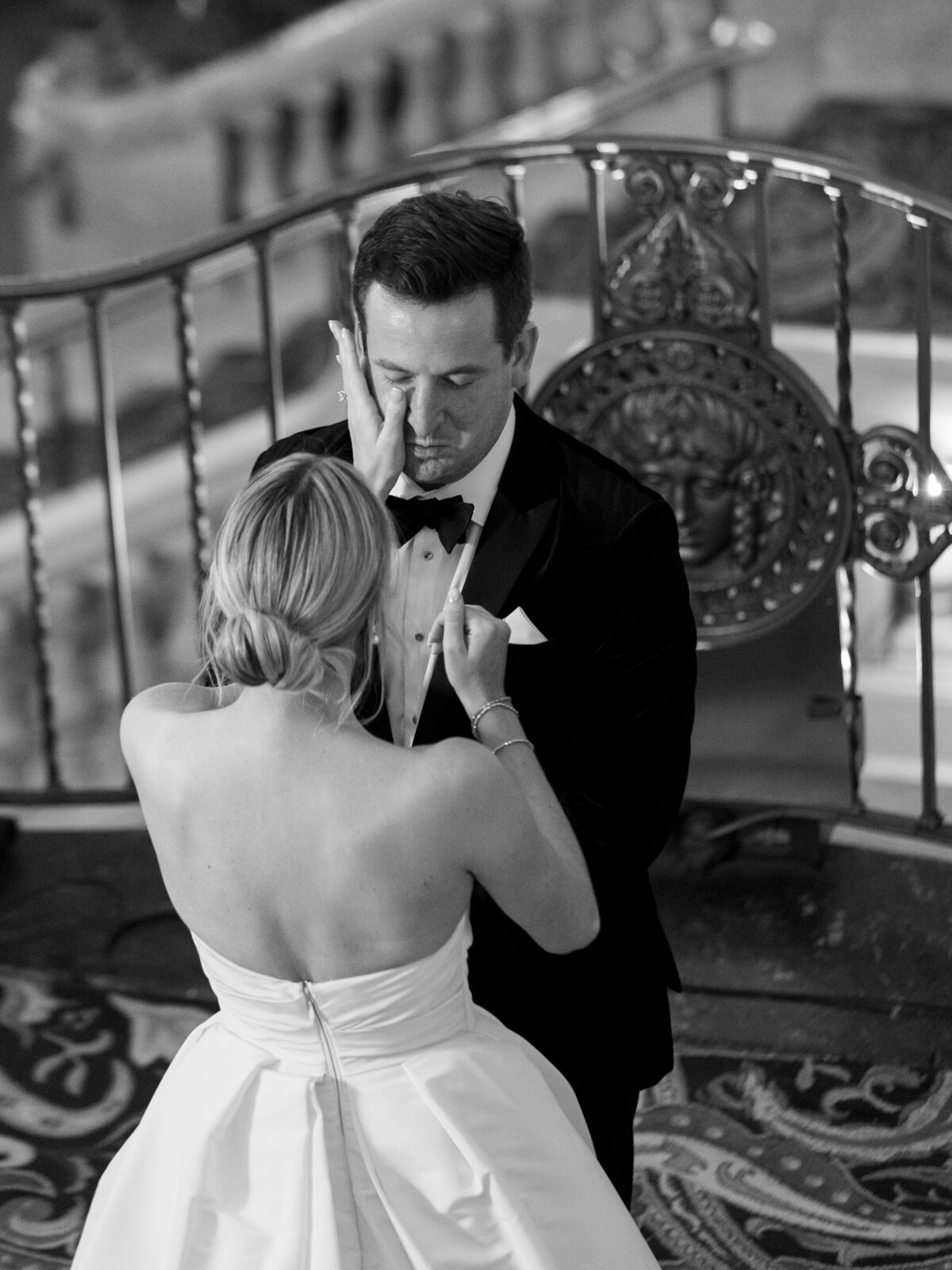 chicago-luxury-winter-wedding-at-old-st-pats-61