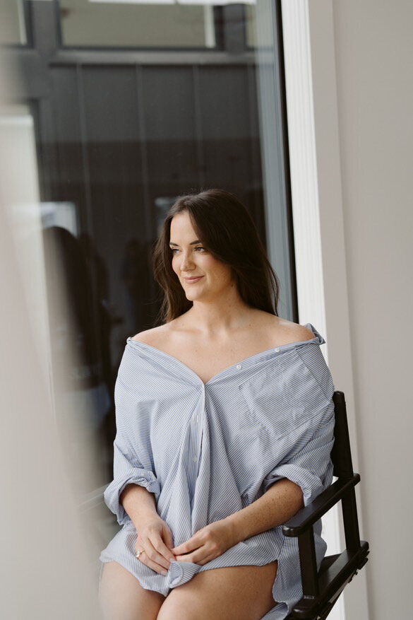 bridegettingmakeupdone-weddingmorning-queenstown