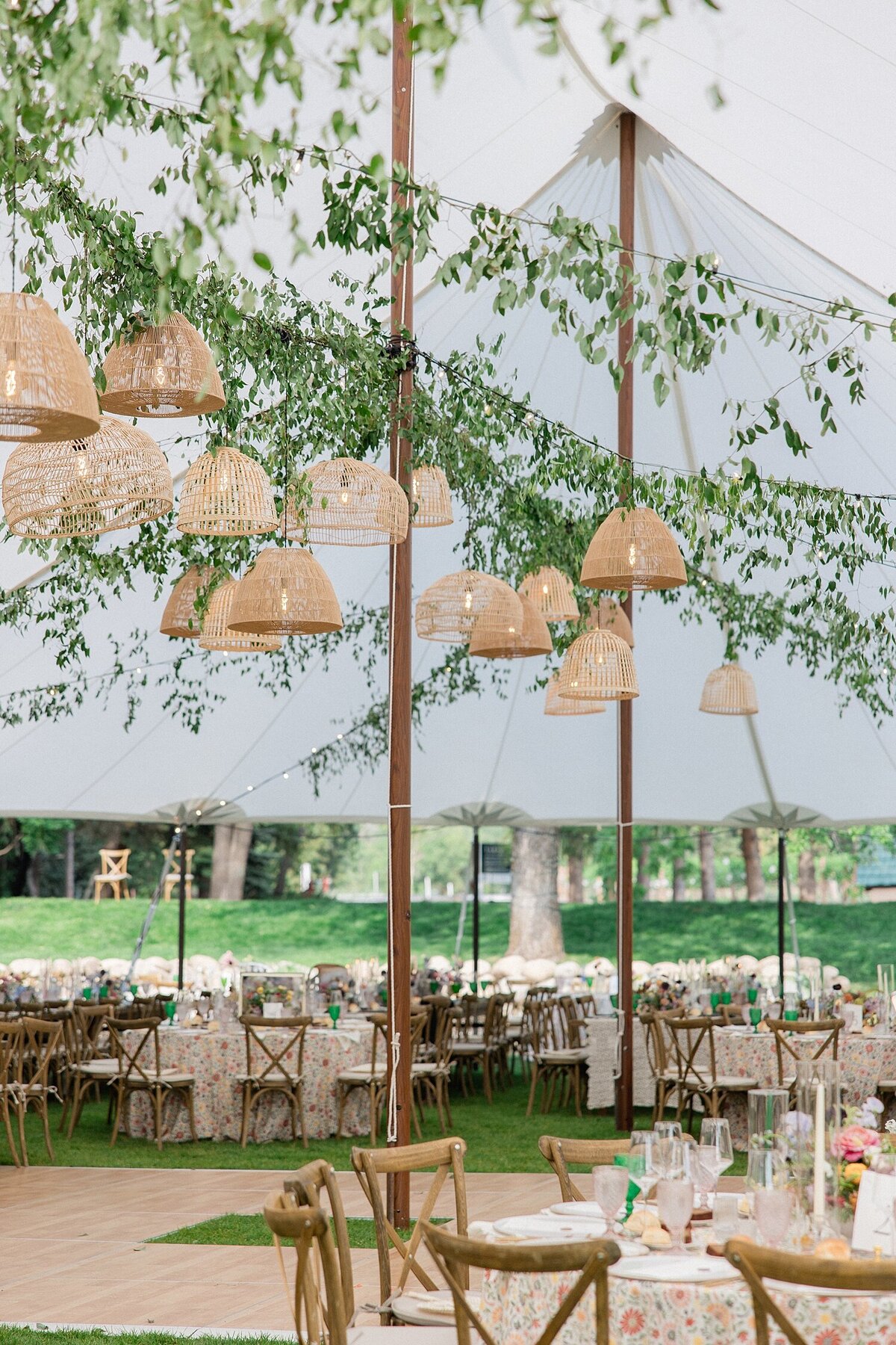 bright-la-caille-utah-wedding-photo_0228