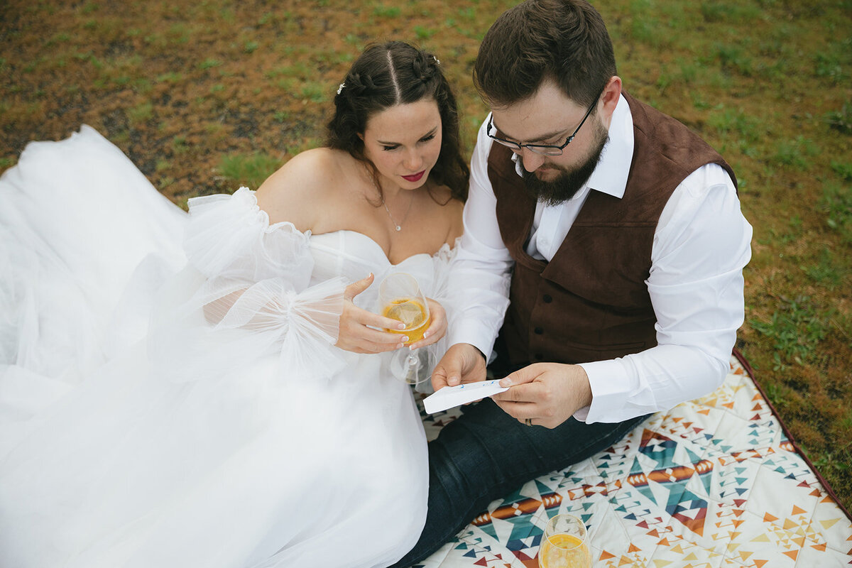 oregon-waterfall-elopement-wind-mountain-ranch-washington-572