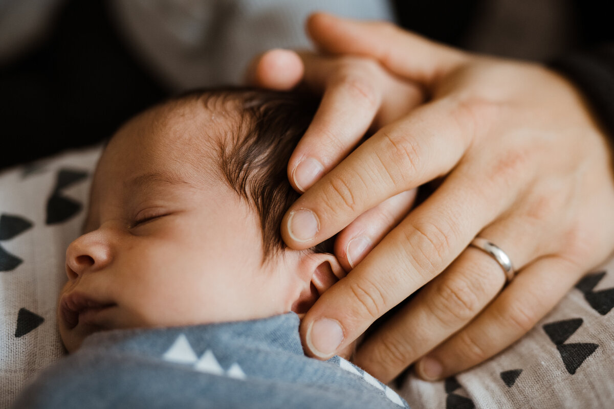 toronto-family-maternity-at-home-new-born-49