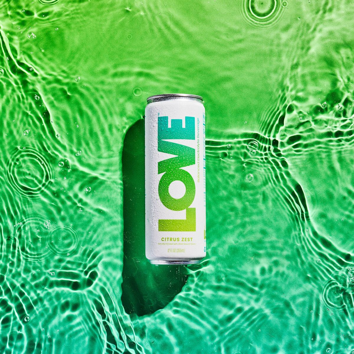 los-angeles-beverage-photographer-drinks-photography-lindsay-kreighbaum-be-love-electrolyte-drink-still-life-lifestyle-canned-drink-30