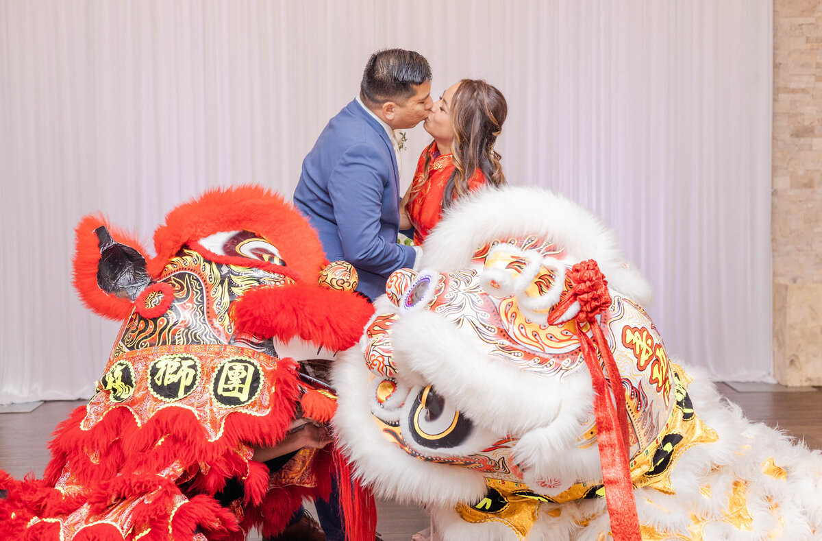 SF Bay Area Burlingame Fairview Wedding Chinese Wedding Lion Dancers