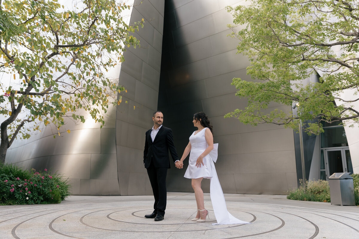 dowtown-los-angeles-Engagement-photos-21-adrian-mayra