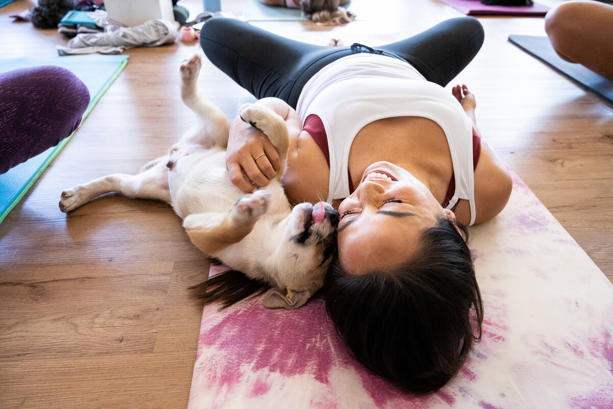 PuppyYoga-HerElevated-FrontStreet-VictoriaLockwood-May-21-2023-staceydoyle-54R