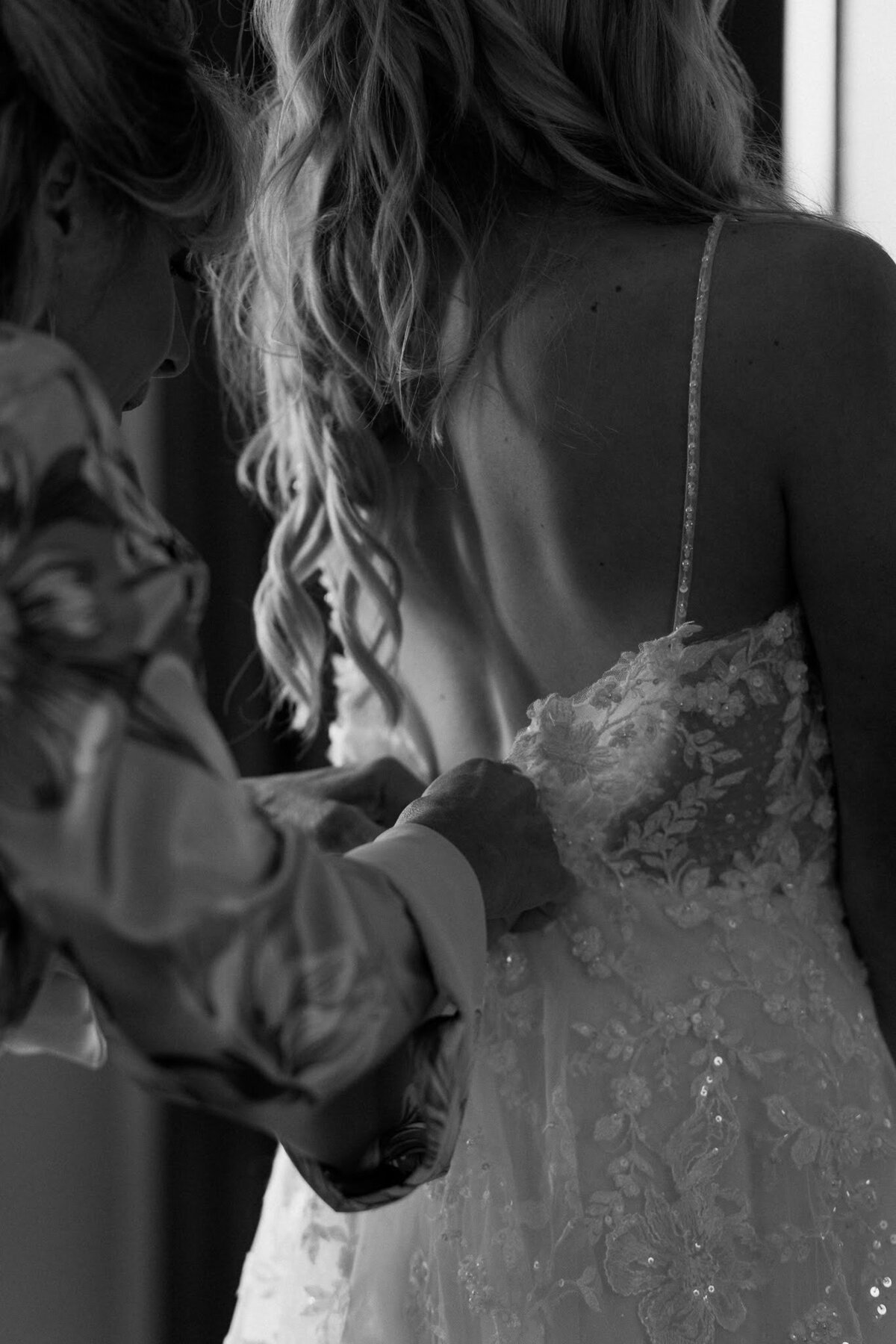 Jack-and-Julia-6.16.2023-Nichole-Babiez-Photography-Chicago-Illinois-wedding-photographer-bridgeport-art-center-downtown-wrigley-building-union-station-couples-wedding-party-portraits-reception-candid-luxury-downtown--14