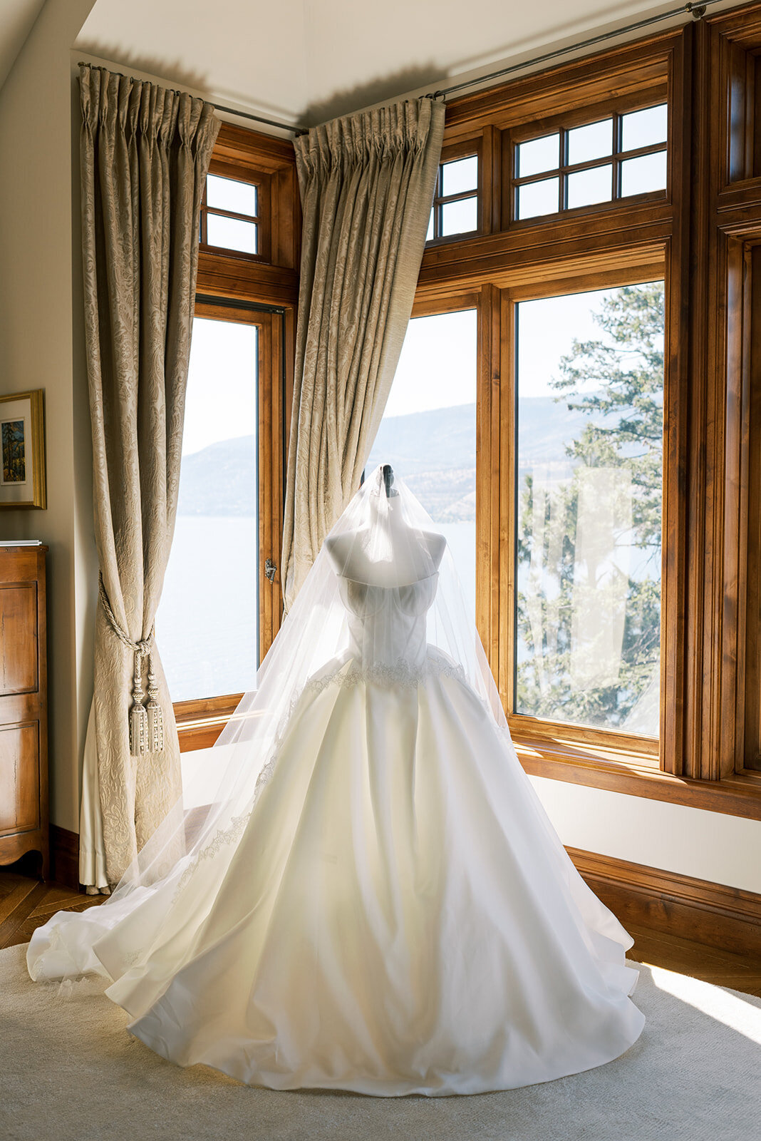 minted-photography-okanagan-kelowna-destination-wedding-photographer-wedding-château-okanagan-3