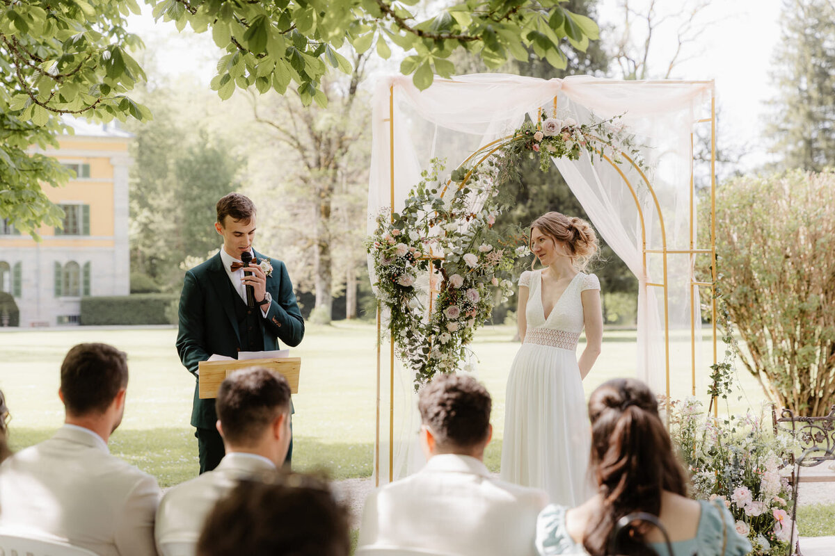 Elodie-et-Ludvik-ceremonie-mariage-parc-chateau3