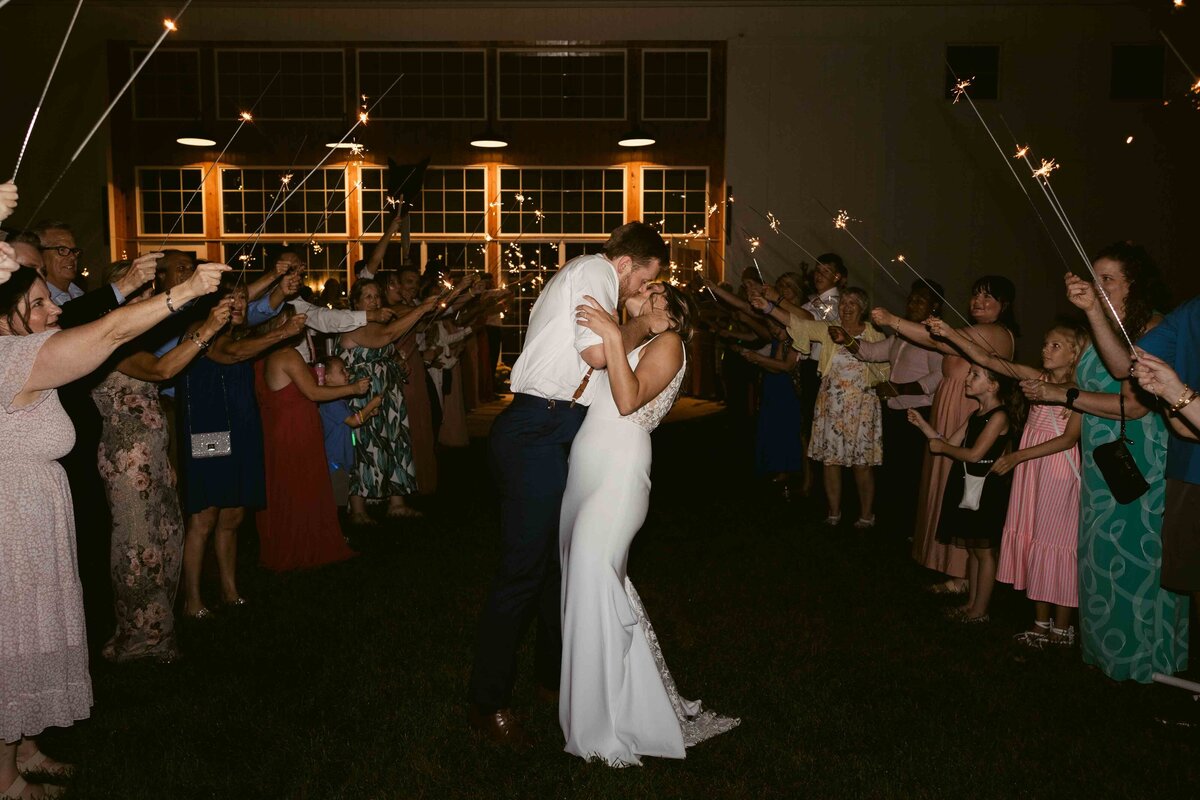 Willowbrook Farm-Wedding-Photography-Erica-Fleming-02
