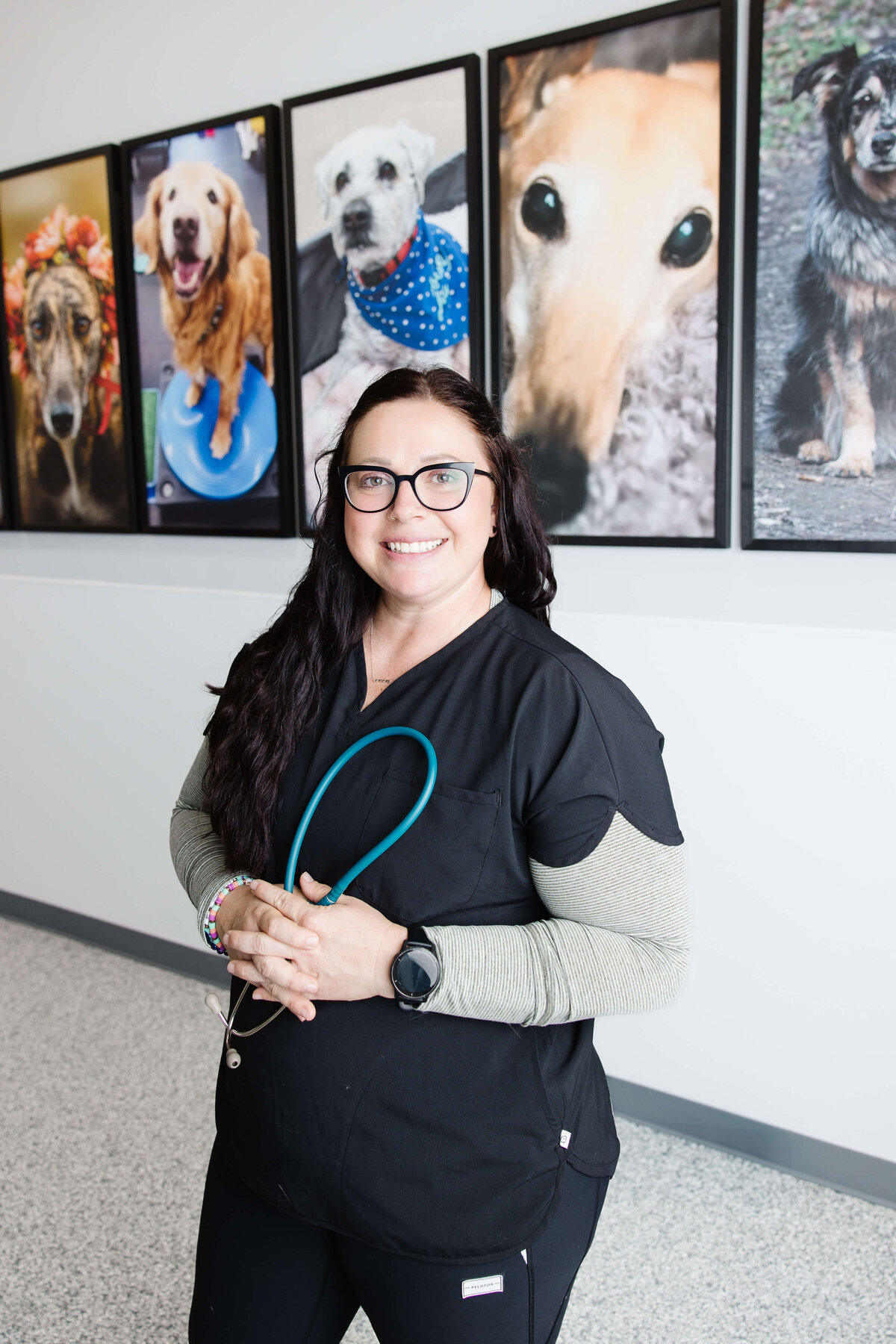 Veterinarian-Headshot-5-by-southern-idaho-commercial-brand-photographer-erin-moore