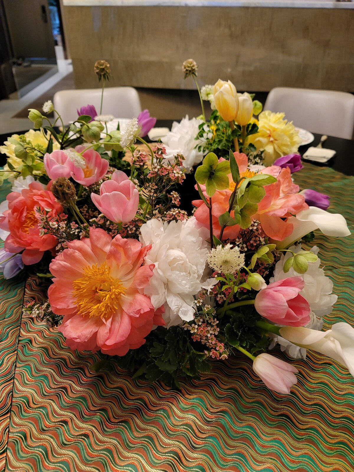 Passion for Peonies - Ascape Living Tablescapes & DIY table decor5