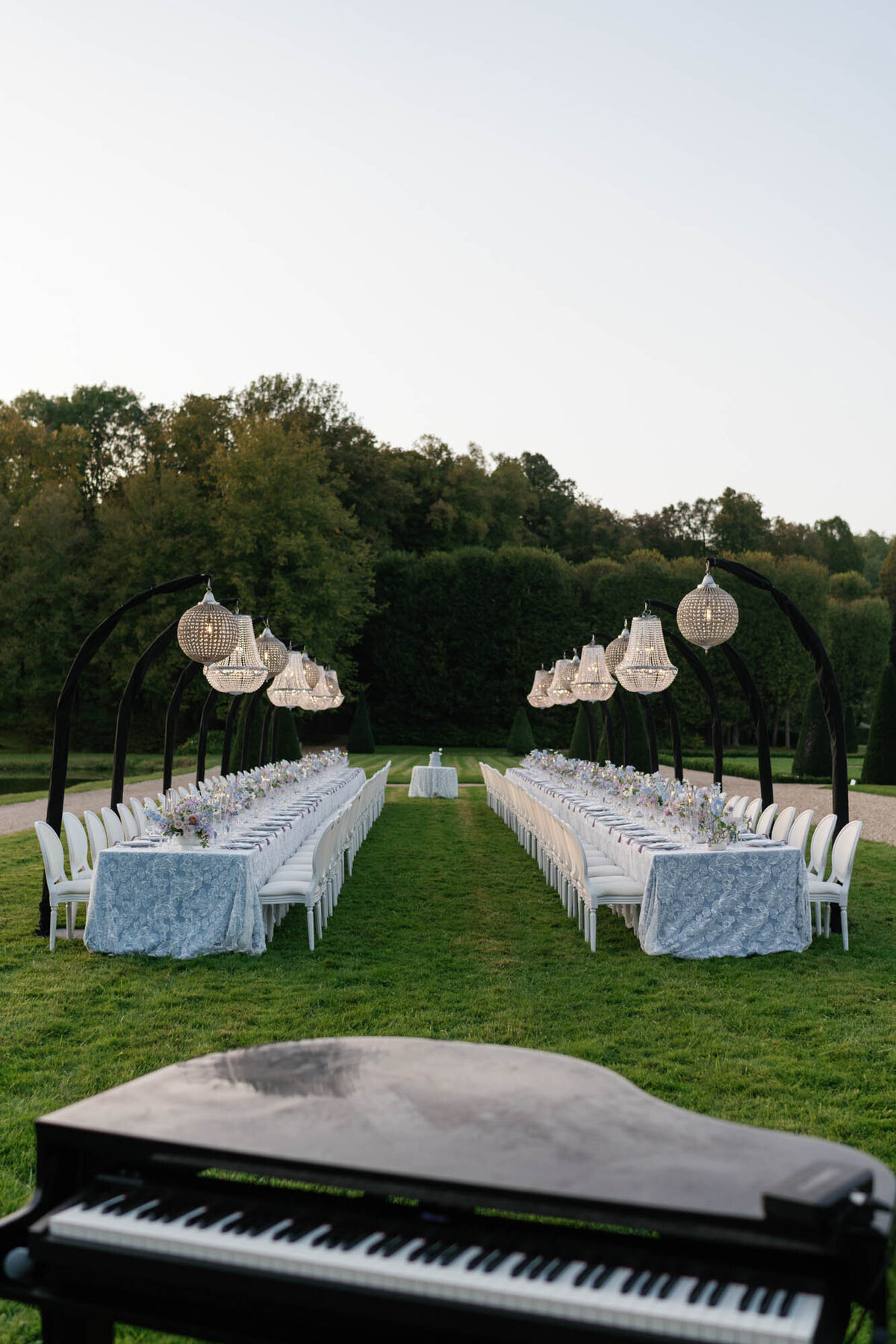 two long wedding table at chateau de Villette