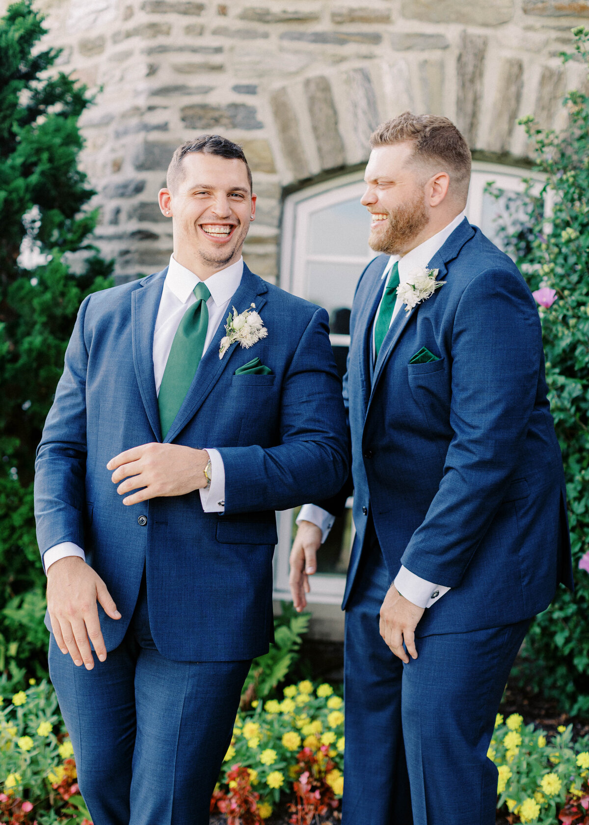 Huntingdon-Valley-Country-Club-Wedding-Small-Bridal-Party-Photos_042