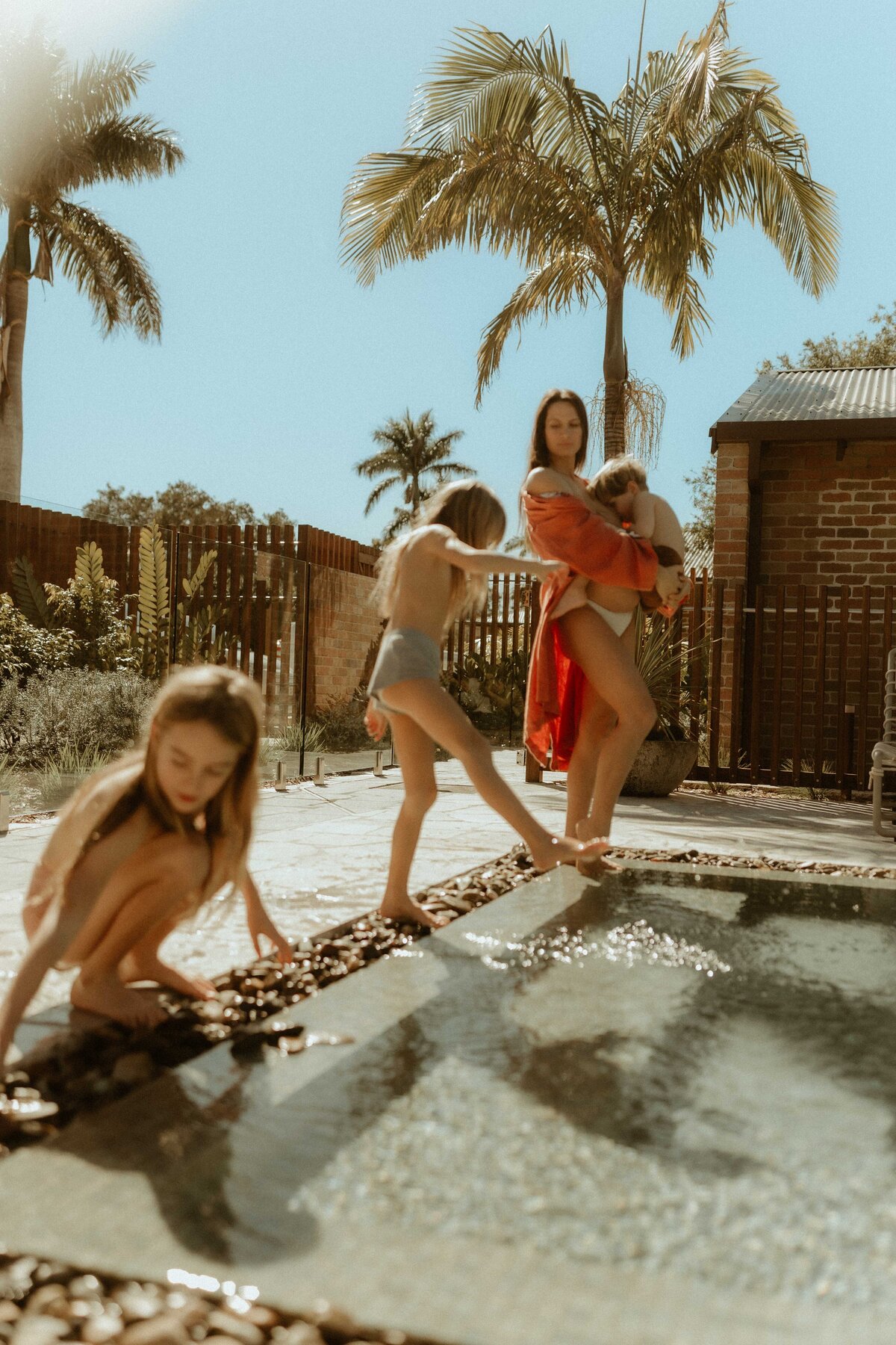 emmawandphotography_cronullaphotographer_travelfamilyphotographer_seaseahotel_crescentheadfamilyphotographer_holidayfamilyphotographer_sydneyfamilyphotographer-51
