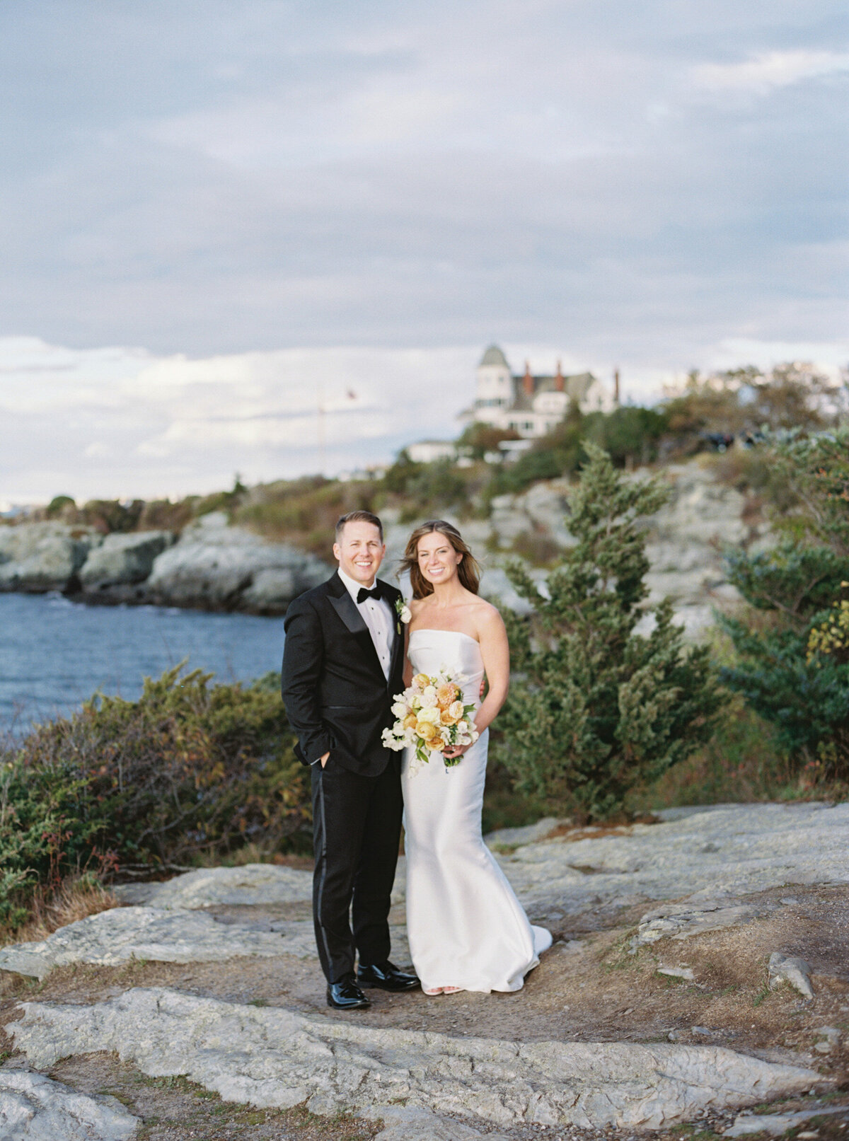 Emily March Photography Wilmington, North Carolina and Destination Wedding Engagement Photographer Heirloom Photography for Memorable Gatherings Light Airy Sentimental Imagery Images Weddings_Castle Hill Inn Wedding - 060
