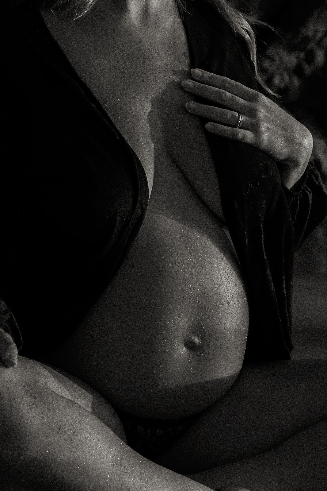 Sunshine Coast maternity photographer