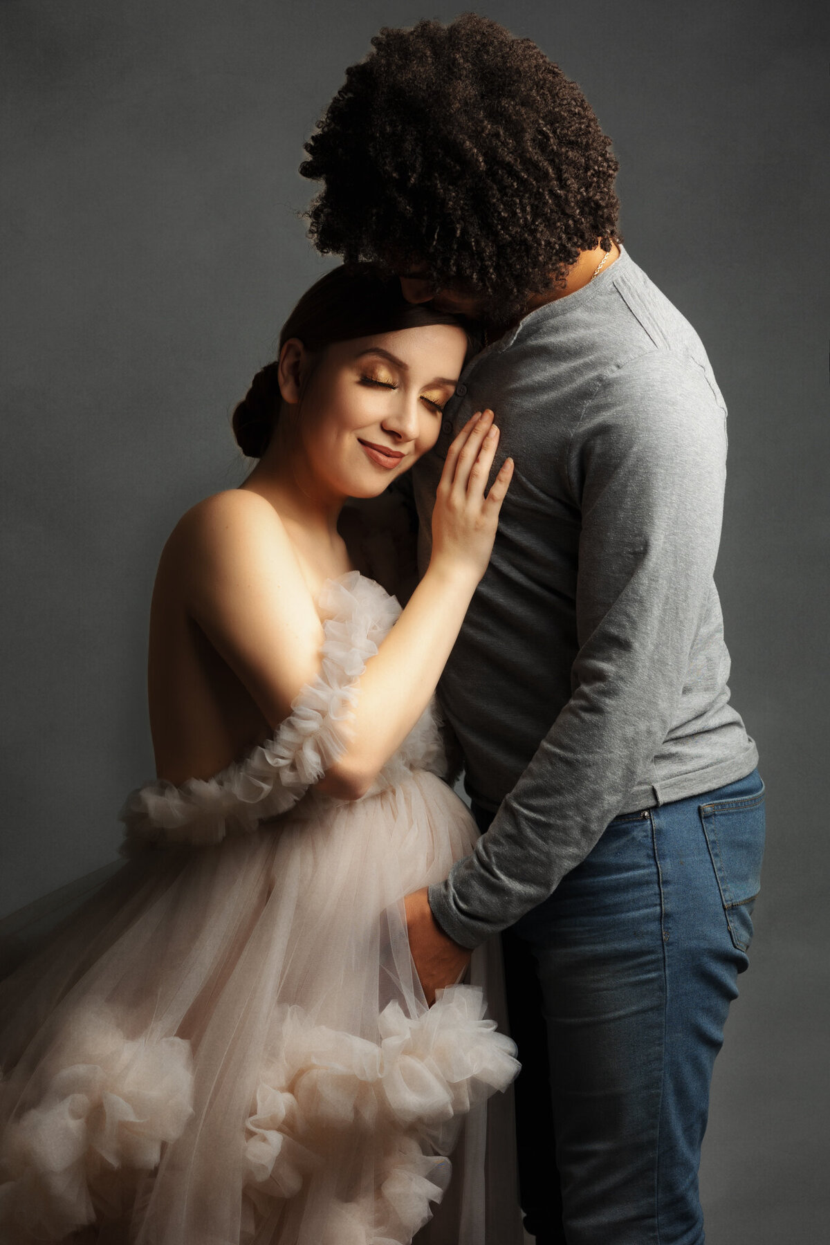 NW Arkansas maternity photographer, maternity photography near me, maternity portraits NW Arkansas, pregnancy photoshoot near me