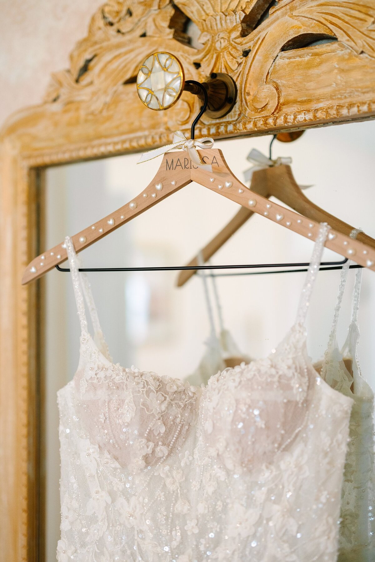 Vibrant_Palm_Springs_Inspired_Red_Barn_at_Outlook_Farm_Summer_Photography_Maine_Wedding_Photographer_0010