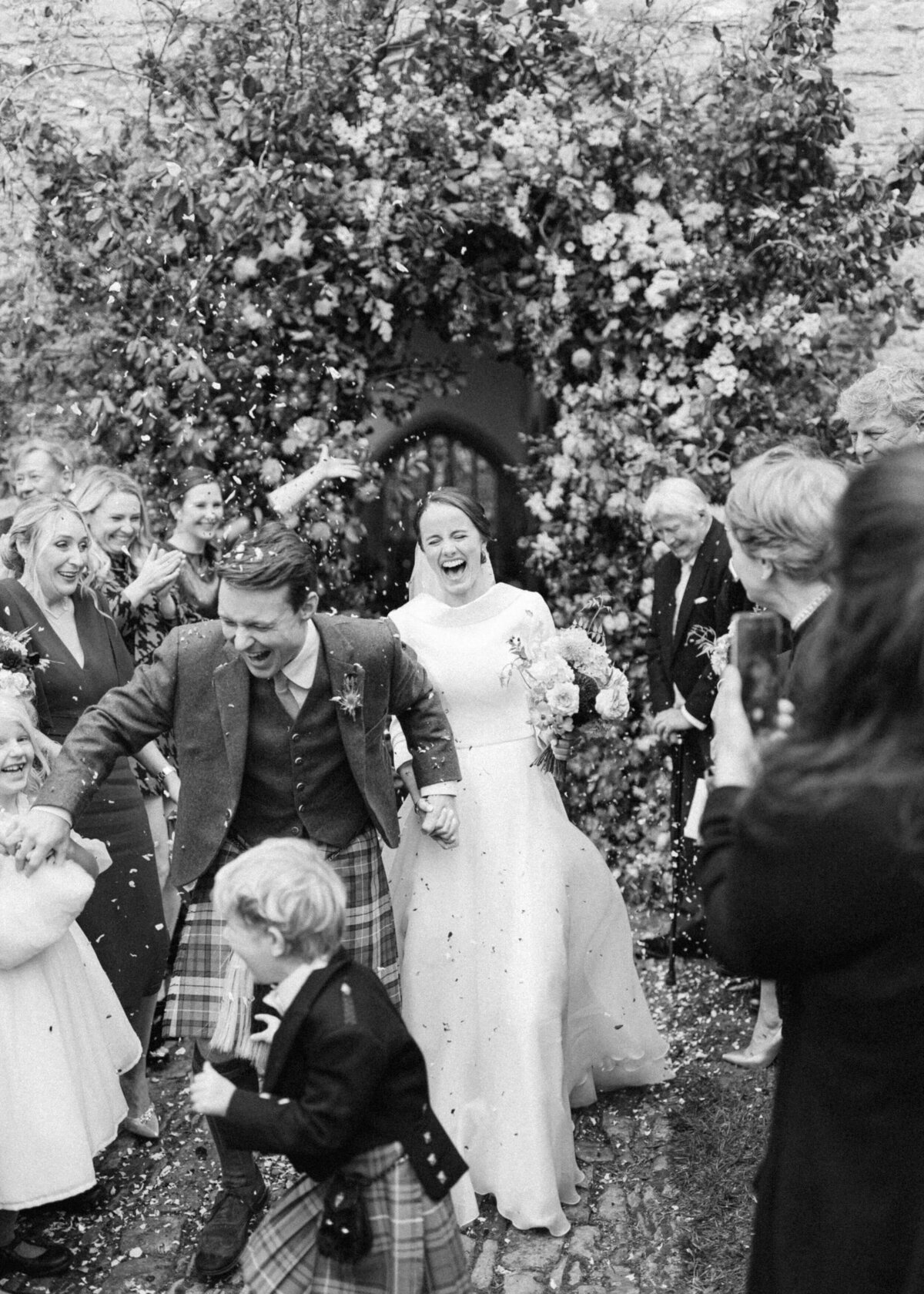 Nina-Jamie-Wedding-Oxfordshire-Chloe-Winstanley-Photography-387